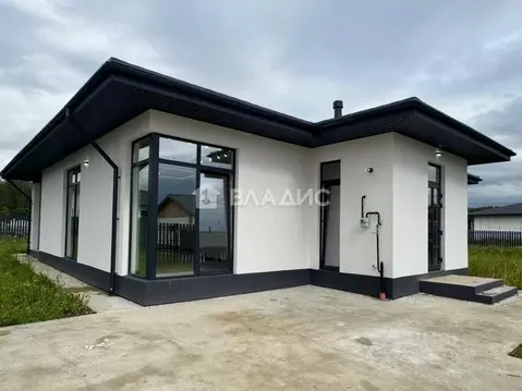 Дом в Калужская область, Жуковский район, с. Совхоз Победа ул. ...