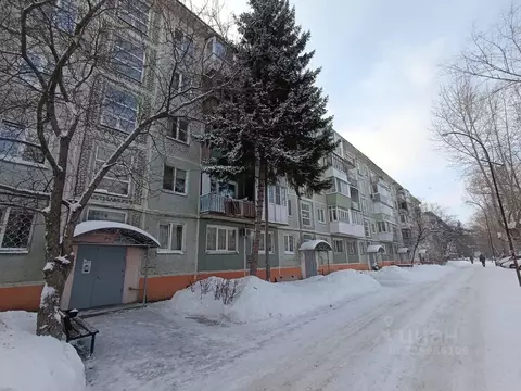 3-к кв. Омская область, Омск Городок Нефтяников мкр, ул. Блюхера, 8 ...