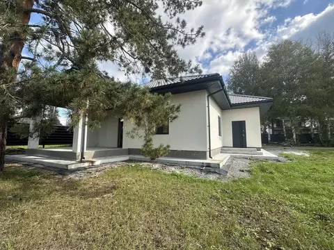 Дом в Свердловская область, Екатеринбург ул. 3-я Яшмовая (156 м)