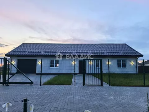 Дом в Калининградская область, Гурьевский муниципальный округ, пос. ...