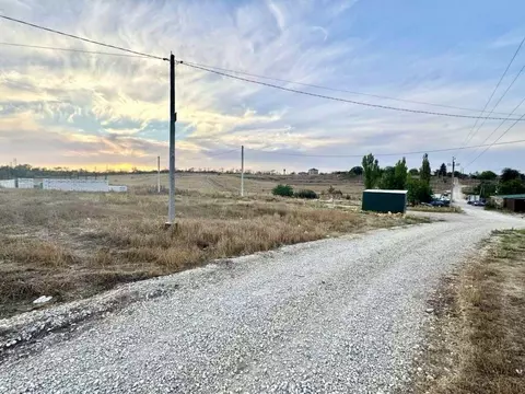 Участок в Крым, Симферопольский район, Молодежненское с/пос, с. ...