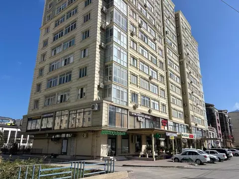 2-к кв. Дагестан, Каспийск просп. М. Омарова, 8 (88.5 м)