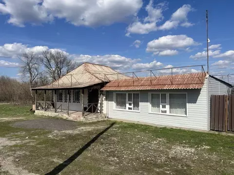 Дом в Курская область, Медвенский район, Панинский сельсовет, ...
