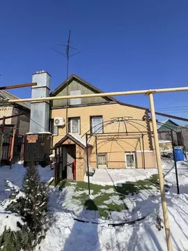 Дом в Волгоградская область, Волгоград Ужгородская ул., 65 (70 м)