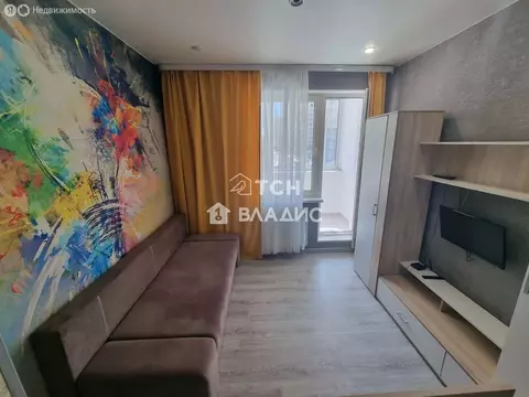 Квартира-студия: посёлок городского типа Свердловский, улица ...