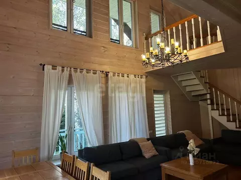 Дом в Калужская область, Малоярославецкий район, Маклино с/пос, ...