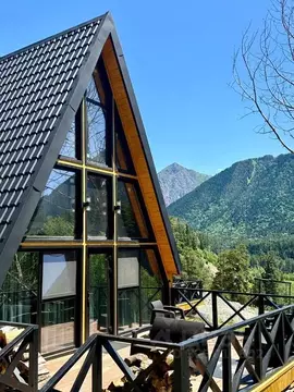 Дом в Карачаево-Черкесия, Зеленчукский район, с. Архыз  (65 м)