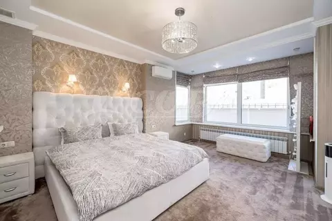 4-к кв. Тюменская область, Тюмень ул. Максима Горького, 68к3 (156.0 м)