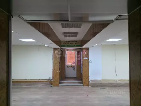 Торговая площадь в Ханты-Мансийский АО, Сургут ул. Мелик-Карамова, ...