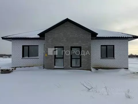 Дом в Алтайский край, Первомайский район, с. Фирсово ул. Пионовая, 39 ...