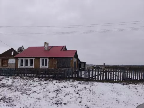 Дом в Башкортостан, Стерлитамакский район, Ашкадарский сельсовет, д. ...