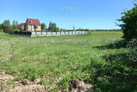 Участок в Калужская область, Тарусский муниципальный округ, д. Гурьево ...