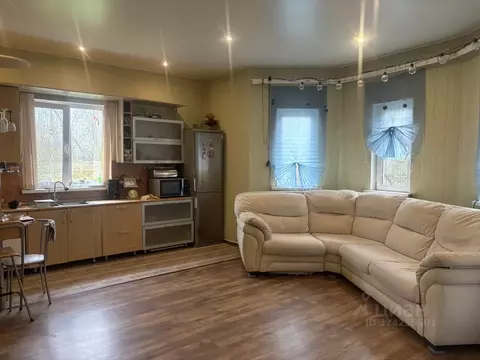 Дом в Ленинградская область, Коммунар г. Гатчинский муниципальный ...