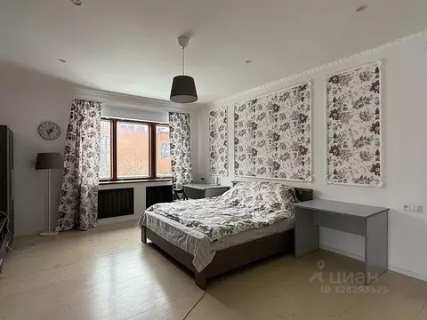 Дом в Московская область, Одинцовский городской округ, с. Козино  (300 ...