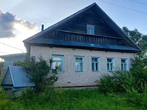 Дом в Новгородская область, Новгородский район, Борковское с/пос, д. ...