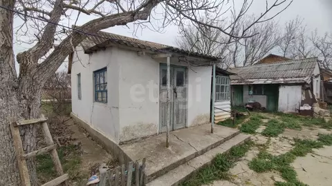 Дом в Крым, Сакский район, Митяевское с/пос, с. Листовое ул. Гагарина ...