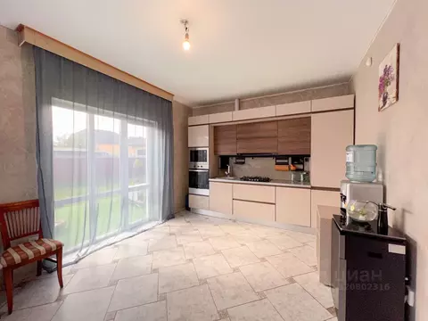 Дом в Оренбургская область, Оренбургский район, с. Ивановка Советская ...