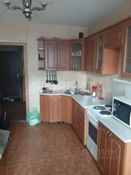 2-к кв. Тюменская область, Тюмень 6-й мкр, ул. Валерии Гнаровской, 6 ...