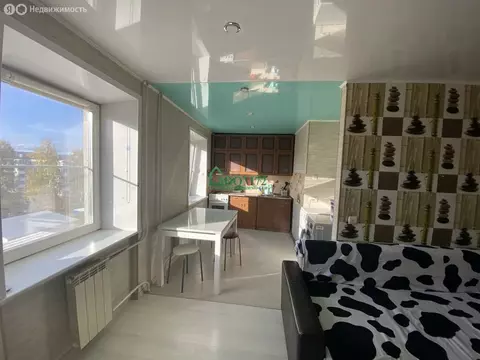 3-комнатная квартира: Тобольск, 8-й микрорайон, 28 (60 м)