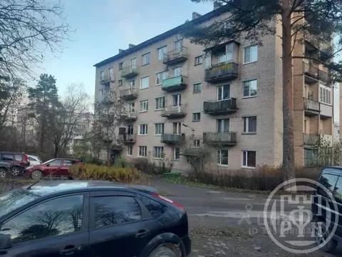 2-к кв. Ленинградская область, Приозерский район, Кузнечное пгт ул. ...