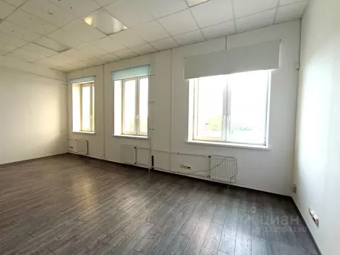 Офис в Санкт-Петербург Уральская ул., 19к8 (40 м)