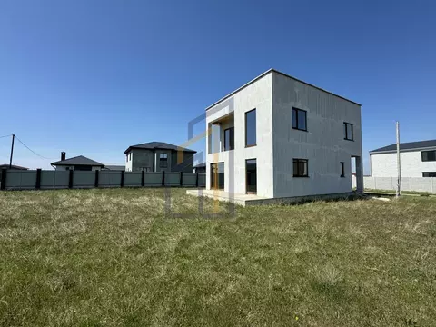 Дом в Крым, Сакский район, с. Уютное ул. Петриченко, 4 (180 м)