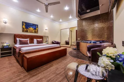 Комната Санкт-Петербург 3-я Васильевского острова линия, 52 (15.0 м)