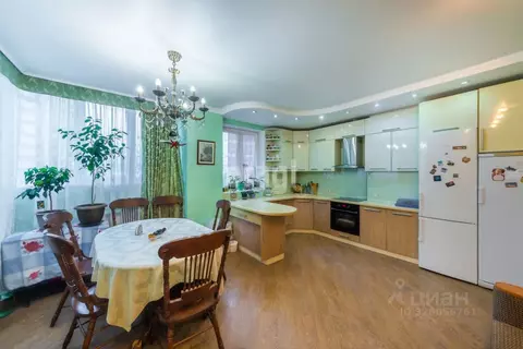 2-к кв. Тюменская область, Тюмень ул. Василия Гольцова, 3 (75.0 м)