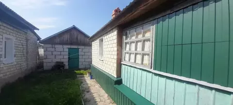 Дом в Саратовская область, Балашовский район, с. Репное ул. ...