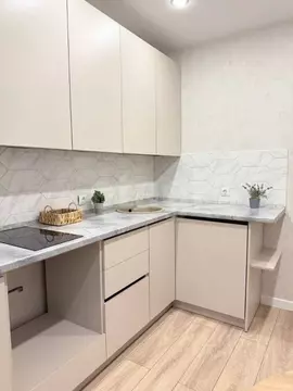 2-к кв. Тюменская область, Тюмень Холодильная ул., 84 (48.7 м)