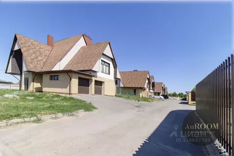 Дом в Волгоградская область, Среднеахтубинский район, Ахтубинское ...