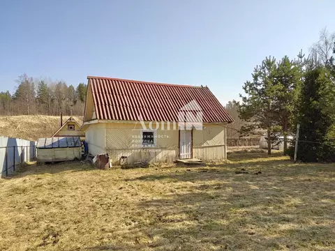 Дом в Ленинградская область, Тосненский район, Лисинское с/пос, д. ...