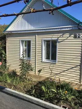 Дом в Краснодарский край, Динской район, Васюринское с/пос, ...