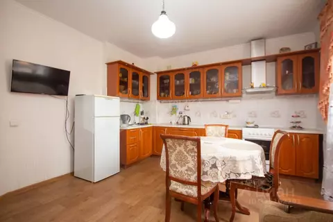 2-к кв. Тюменская область, Тюмень ул. Максима Горького, 3 (85.0 м)