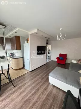 3-комнатная квартира: Октябрьский, улица Луначарского, 6 (62.2 м)