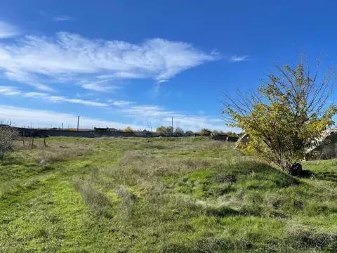 Участок в Крым, Белогорский район, Зуйское с/пос, с. Литвиненково ул. ...