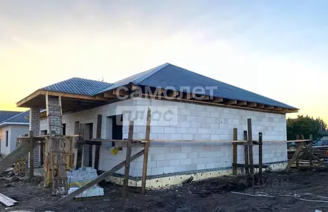 Дом в Алтайский край, Барнаул городской округ, пос. Бельмесево, ...