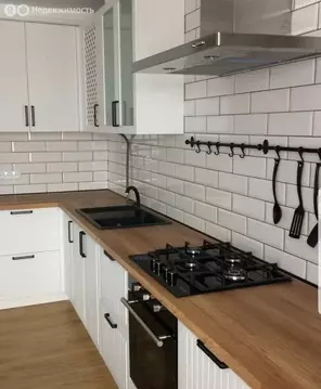 3-комнатная квартира: Пятигорск, улица Пестова, 13к1 (90 м)