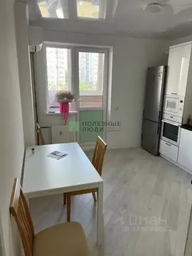 3-к кв. Краснодарский край, Краснодар ул. Имени 40-летия Победы, 186к2 ...