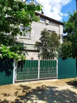 Дом в Волгоградская область, Дубовский район, Пичужинское с/пос, ...