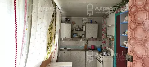 Дом в Волгоградская область, Дубовский район, Пичужинское с/пос, ...
