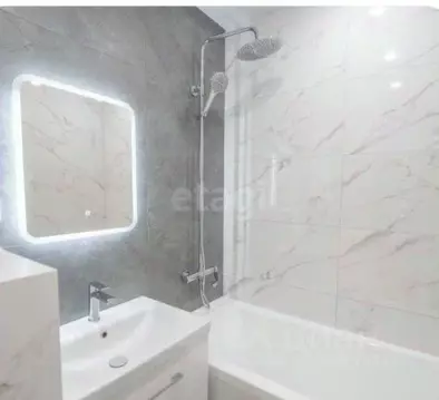 2-к кв. Саратовская область, Энгельс Новобазарная ул., 1 (57.4 м)