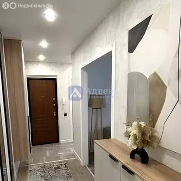 3-комнатная квартира: Тюмень, улица Мельникайте, 128 (73 м)