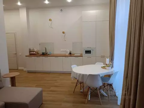 1-к кв. Тюменская область, Тюмень ул. Николая Глебова, 3 (60.0 м)