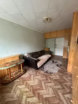 Продается комната в 5-комнатной квартире