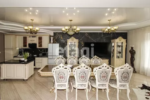 Дом в Тюменская область, Тюмень ул. Зеркальная, 22к4 (240 м)