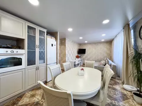 4-к кв. Псковская область, Псков Индустриальная ул., 6А (130.0 м)