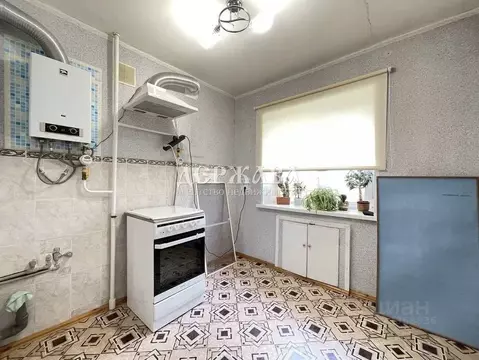 3-к кв. Белгородская область, Старый Оскол Первомайская ул., 21 (56.5 ...
