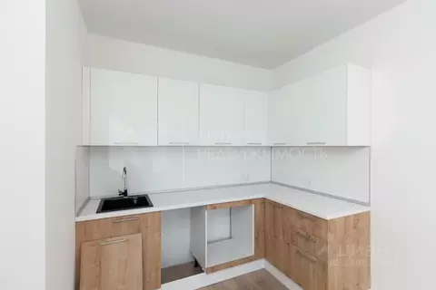 2-к кв. Тюменская область, Тюмень ул. Юрия Рогачева, 11к2 (54.3 м)