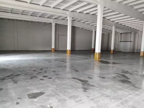 Склад в Санкт-Петербург Софийская ул., 58к2 (2000 м)